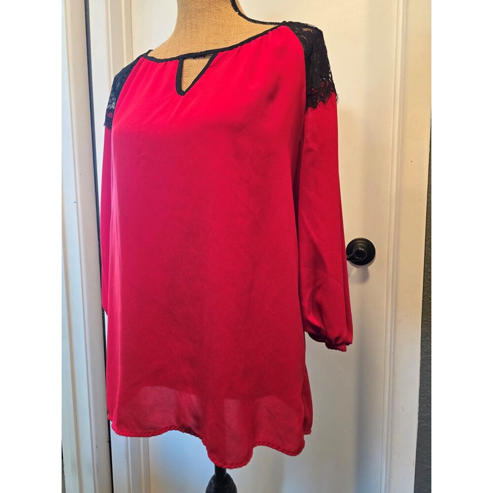Red & Black Lace Shoulder Blouse Sleeve Top Medium